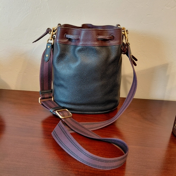 Coach Field Bucket Bag in Colorblock Leather Purple & Black. Dustbag Included. - Picture 11 of 11